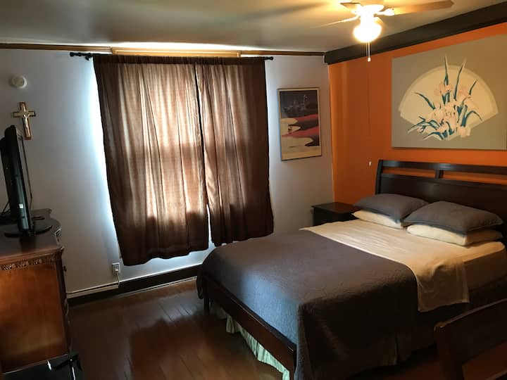 Nisku Guest House and airport parking