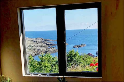 Simonhyttå. Cozy cabin with beautiful views.