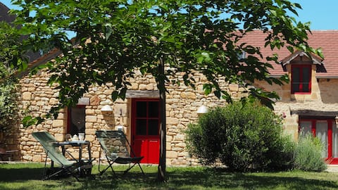 Exceptional location between Lascaux and Sarlat.