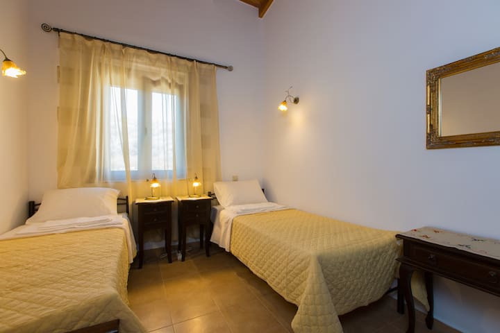 faethon de tercer dormitorio