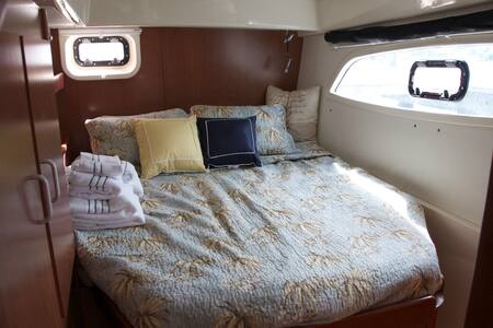 East End Apartments 3 Bedroom Luxury Stay(37).jpg