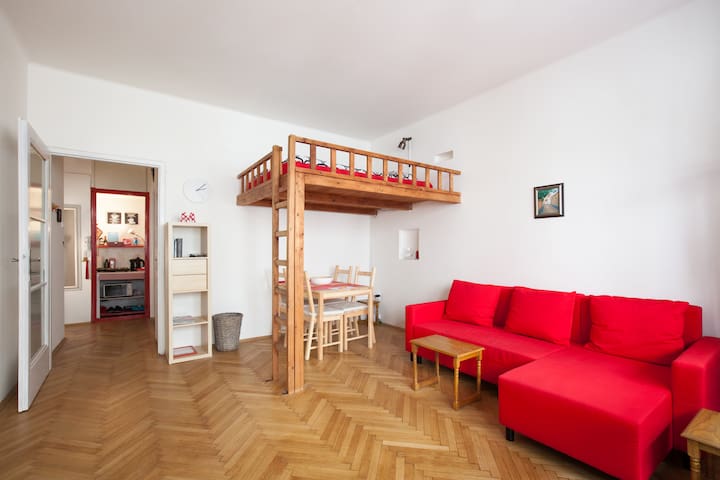 !Smart $!  NICE CENTRAL FLAT with BIG BALCONY