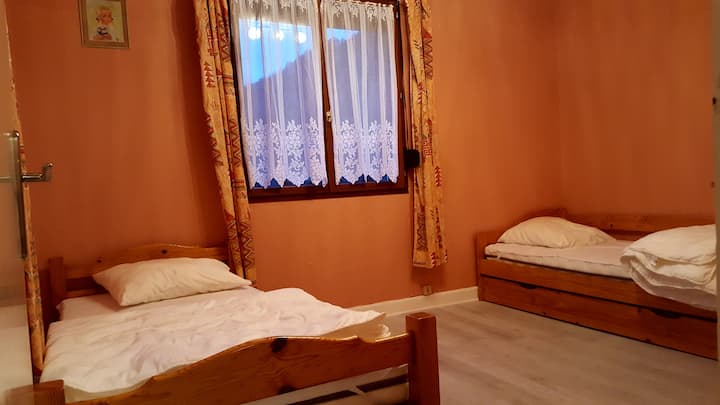 chumba cha ghorofa ya chini