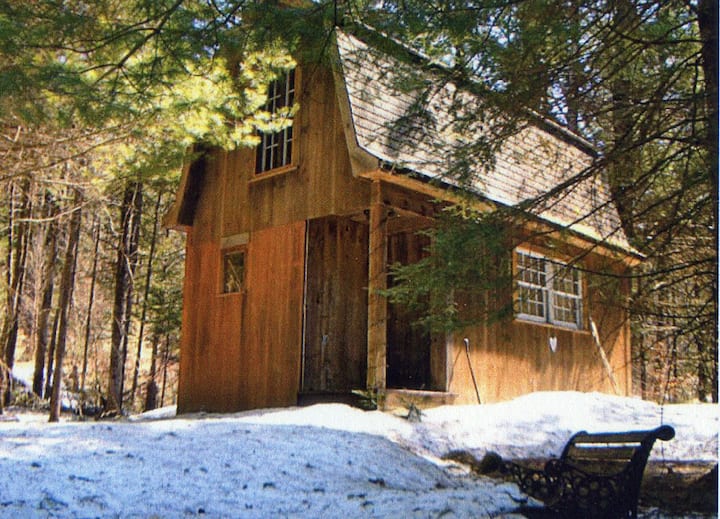 Writer's Retreat in Vermont Woods Tiny houses for Rent in Marlboro