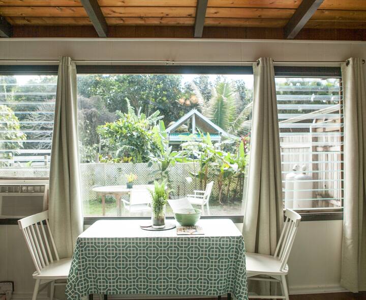 Sweet Studio surrounded by Nature Guest houses for Rent in Kaneohe