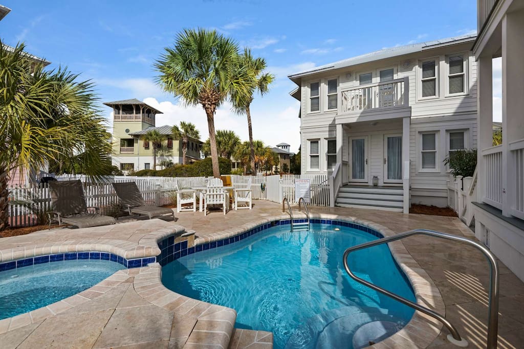 Relax by this peaceful pool shared with the sister property "Love Shack" (pictured here)