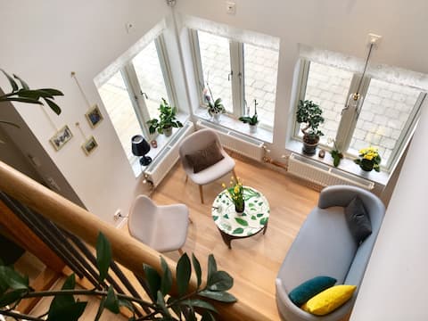 Top performing Airbnb: Modern apartment close Lake Mälaren in Hägersten älvsjö