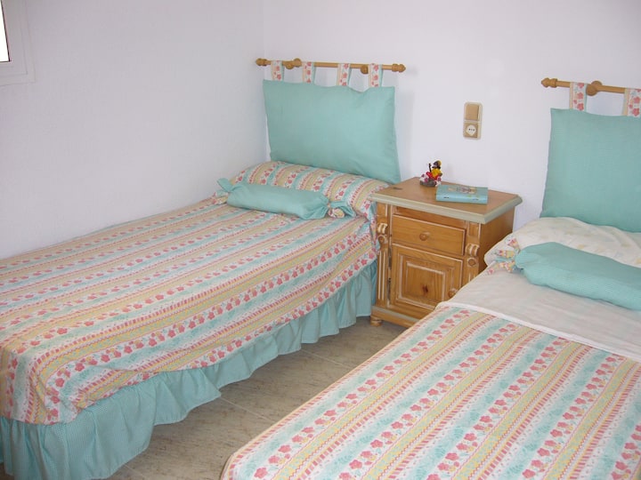 חדר עם מיטות יחיד