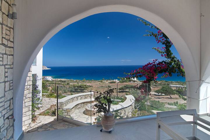 EVILIA LUXURY VILLA gallery image 2