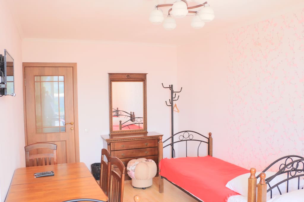 Furnished with mirror and drawers