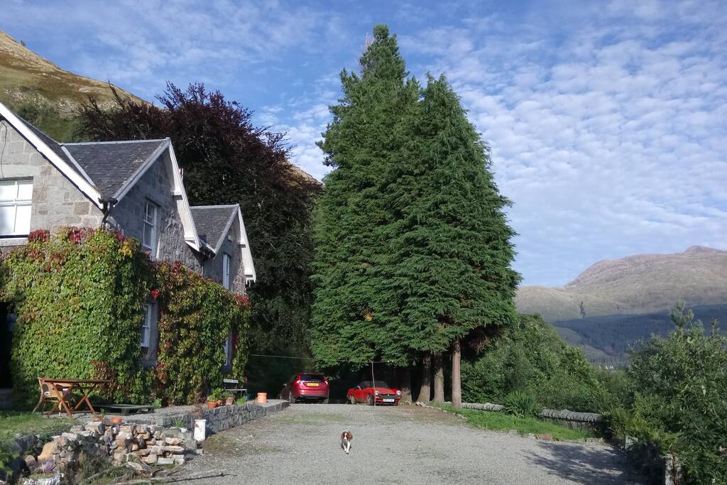Ben Duirinnis House and Ben Cruachan