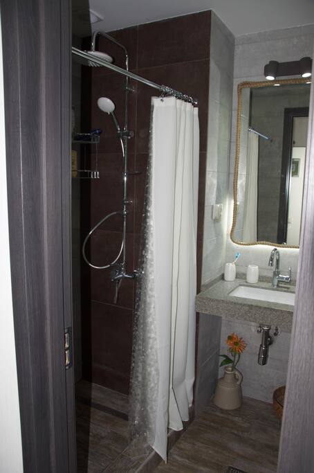 Shower area