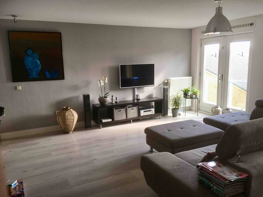 Spacious livingroom