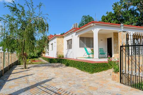 Casa Doña Rosa, Discover the Exotic Soroa in group
