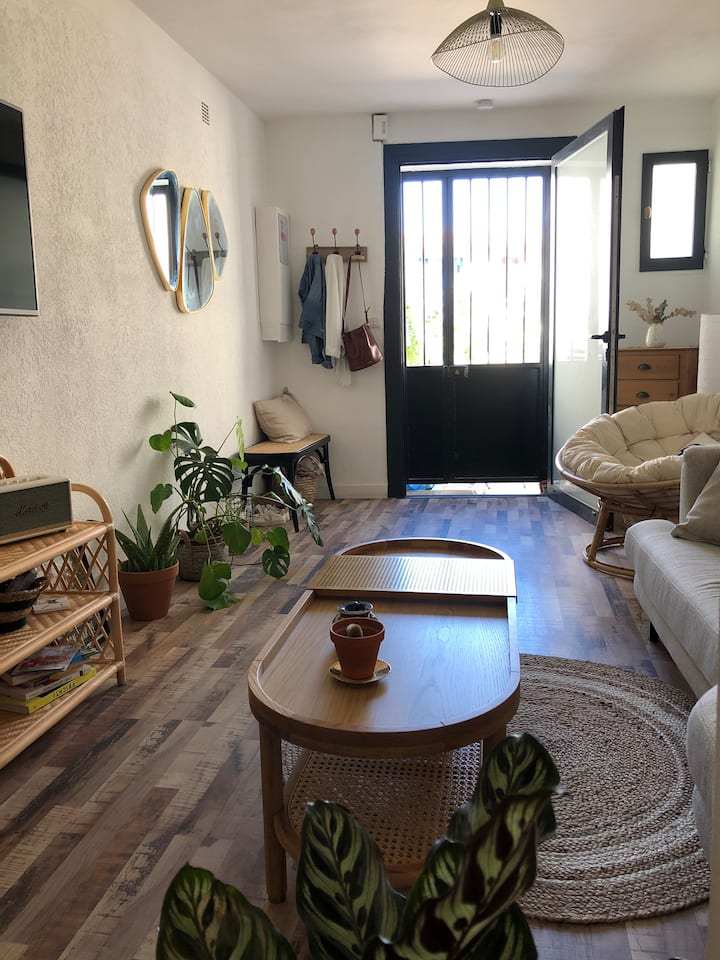 Maison De Village, Plages à 5 Min - Clim - Lit 180 - Pérols
