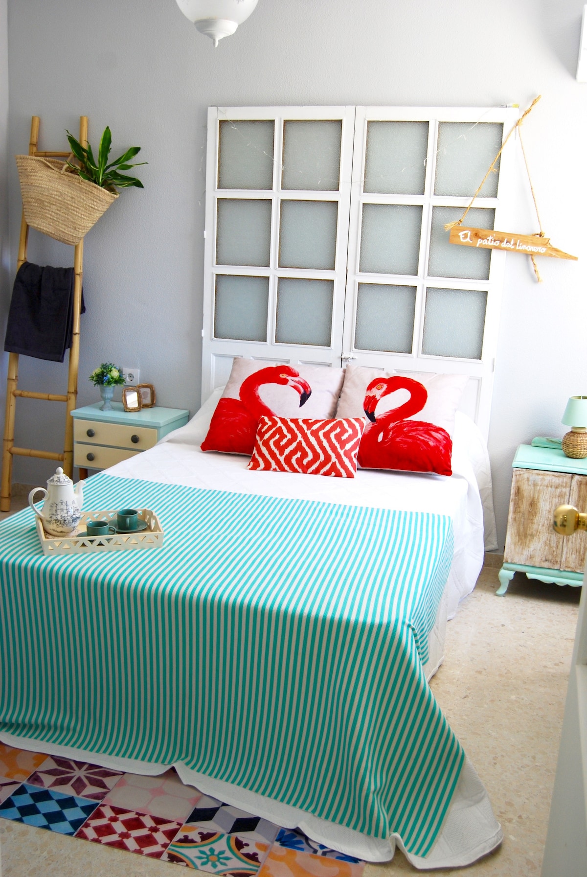 4号房、双人床、空调/暖气和私人电视