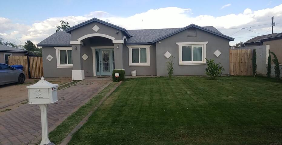 Master bedroom with private backyard, by downtown