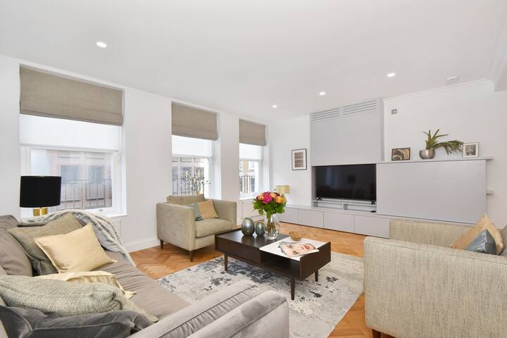 Huge Mayfair 3 Bed 3.5 Bath £10 million AC Wi-Fi gallery image 4