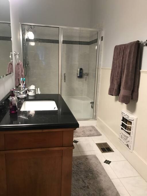 Green Stateroom Private Bath