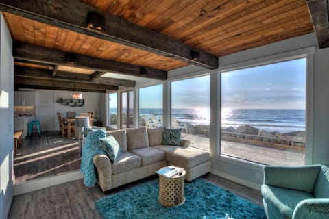 Hot tub on Beach, Super Fast Wi-Fi @ Luna Shores