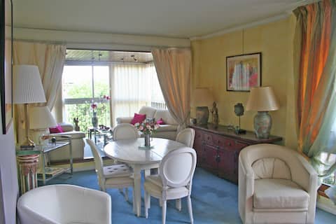Top performing Airbnb: Apartment close to Versailles and its castle. in Le Chesnay Rocquencourt