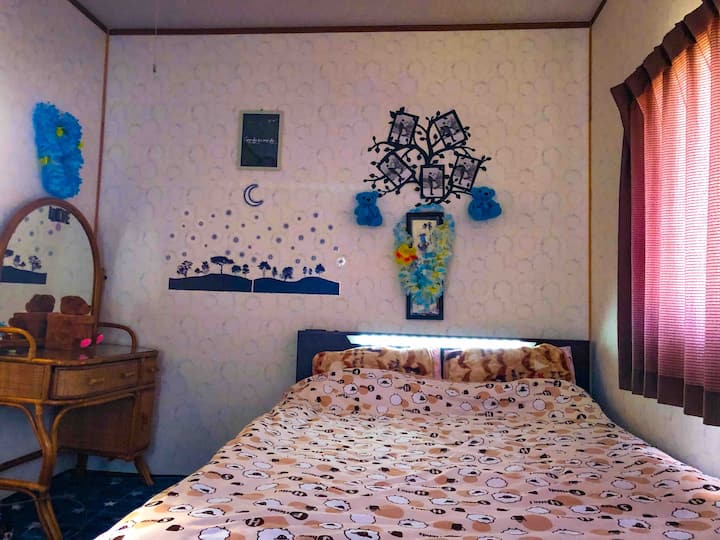 Стая № 2 
С изглед към канала и рибарското пристанище.