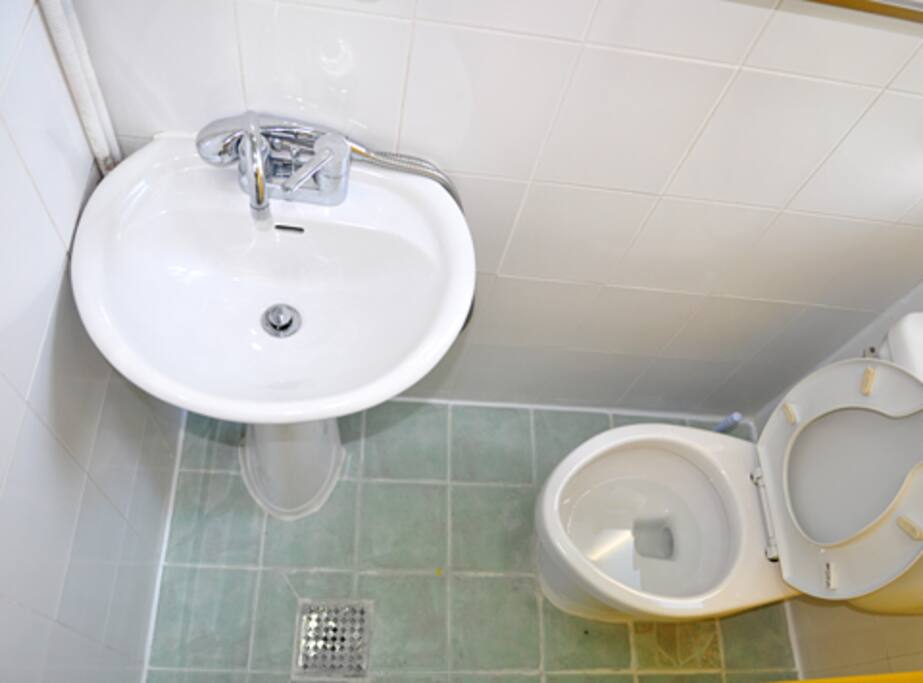 Private Shower&toilet