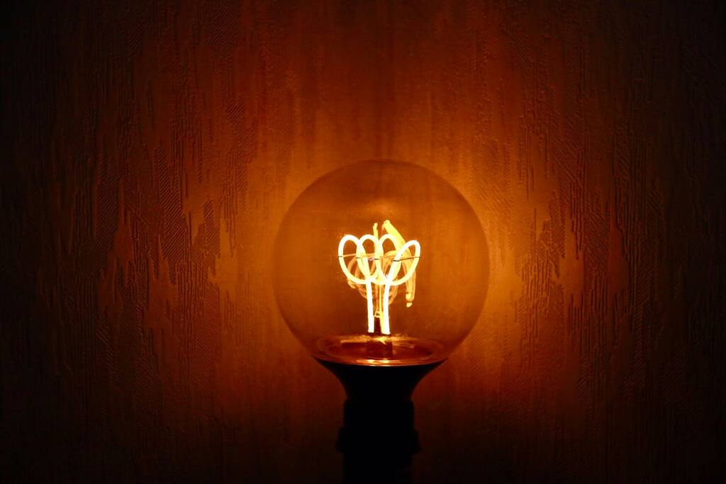 There is always a light for you to light up 這裏永遠有盞燈為你點亮