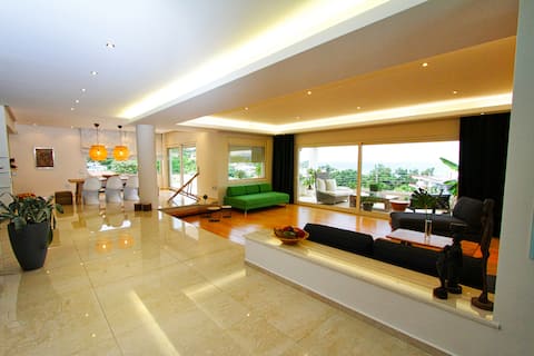 Aerides Luxury  Villa