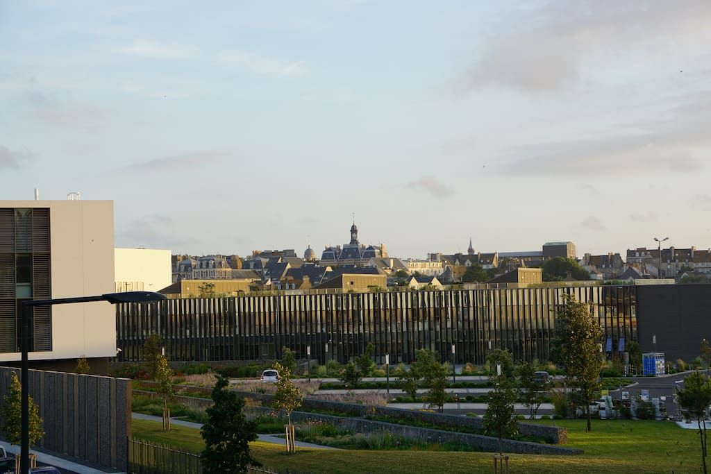 Vue du salon sur Saint-Servan.