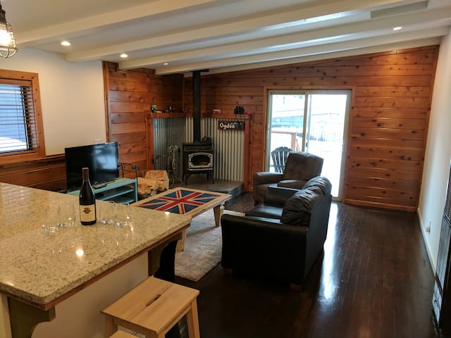 Mountain modern apartment near Donner Lake