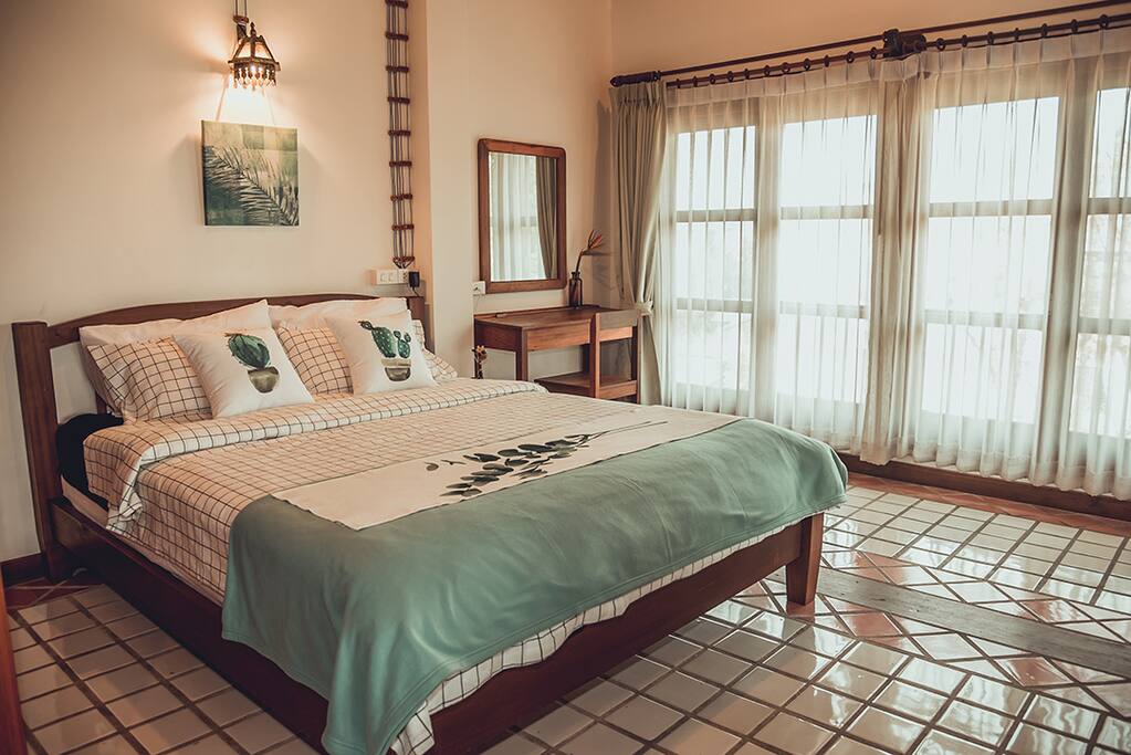 Bed downstairs