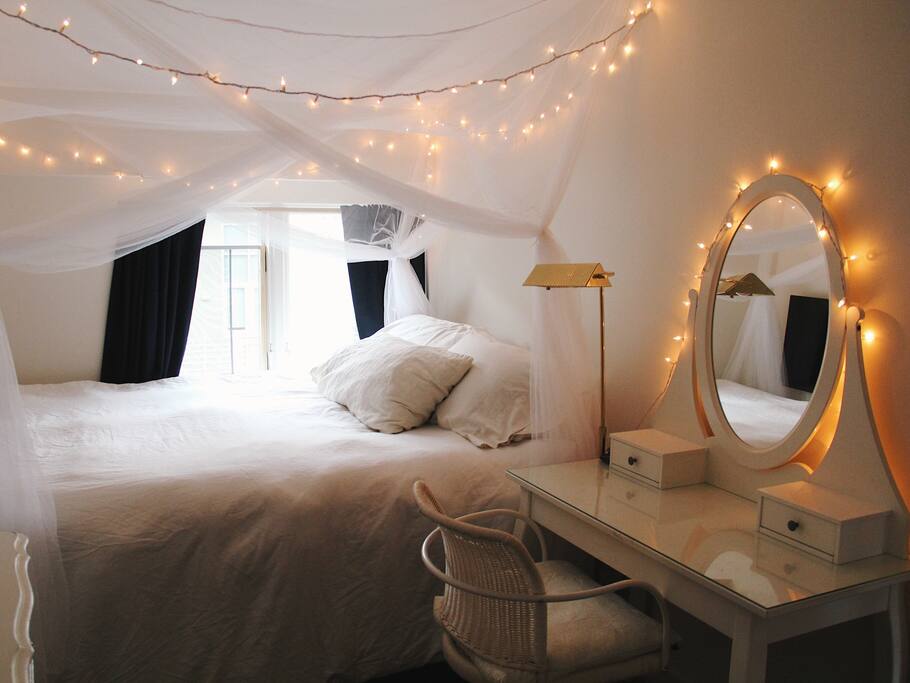 Bedroom 1: Cloud room