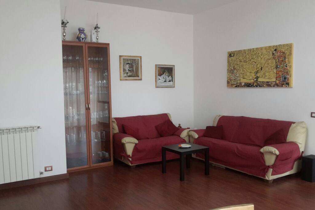 Ampio salone