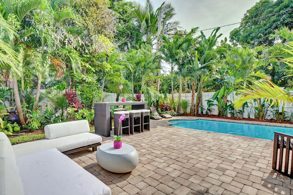 Lounge by the Pool!