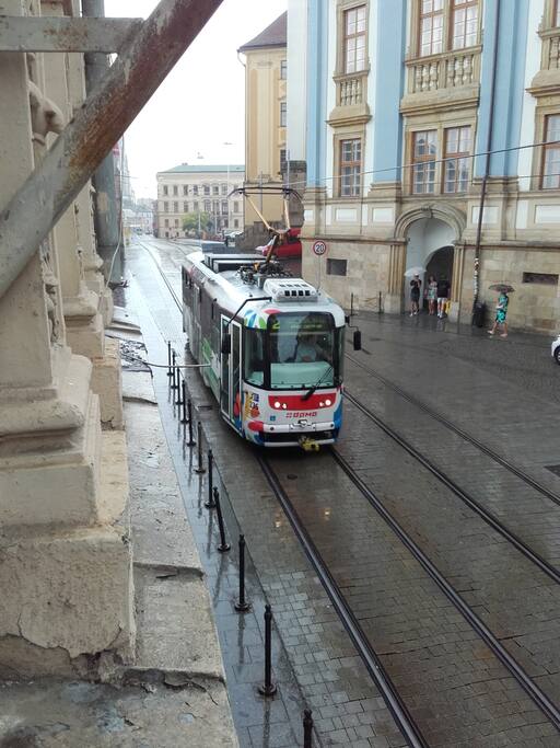 Výhled z okna směrem k nám. Republiky (view out of the window to the Republiky sqr.)