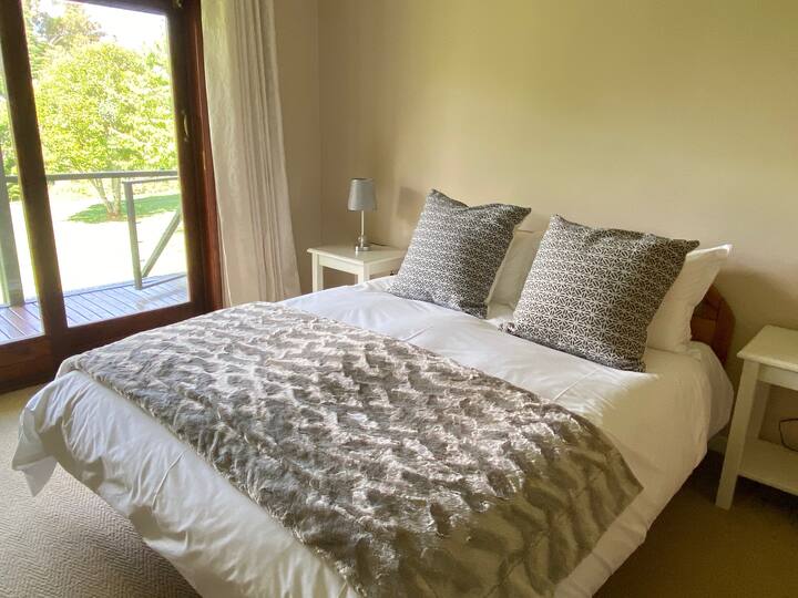 Chumba cha kulala cha 2 (kitanda cha ukubwa wa malkia)