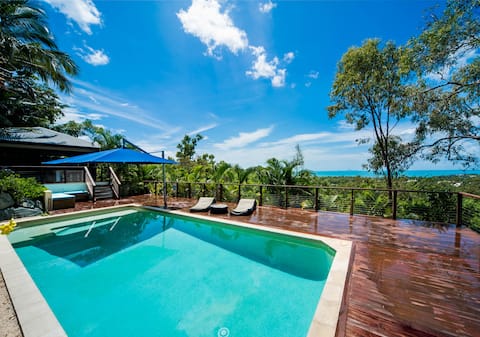 Great Barrier Reef Pool,Whitsundays beach house