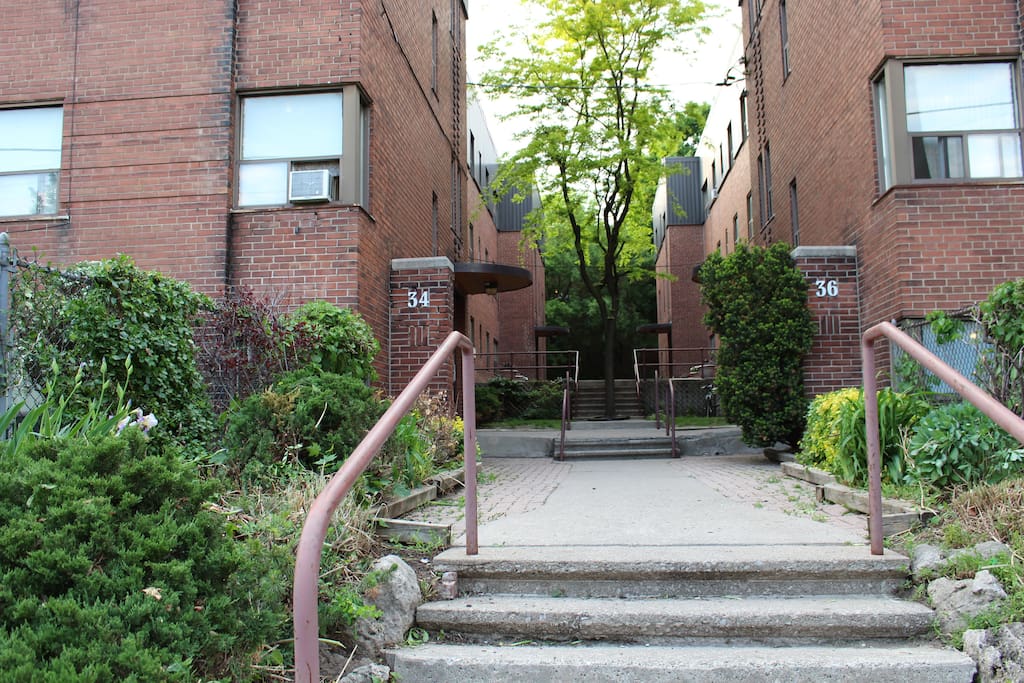 Apartment building off of Dufferin street. No elevator (stairs only). Located on second floor