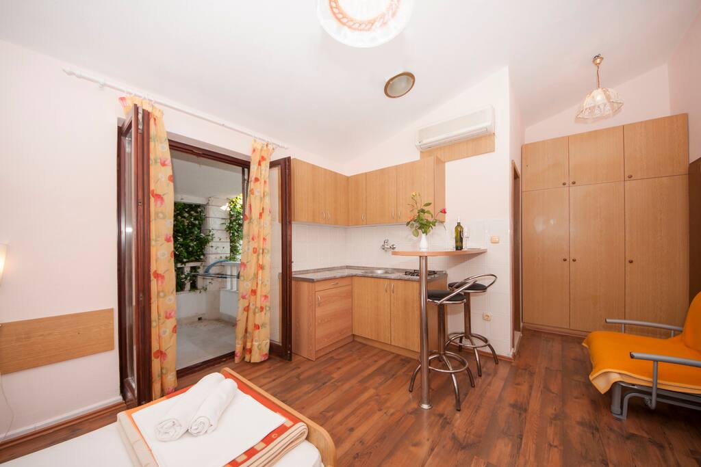 Studio Apartment eM Ka