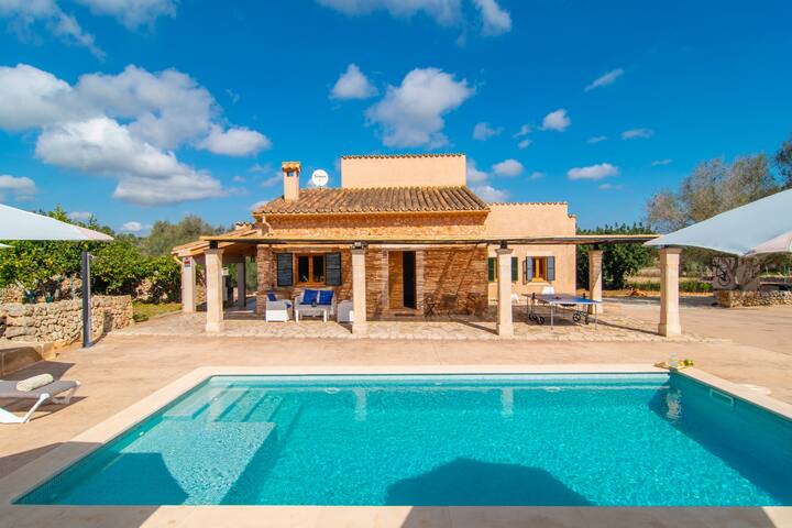 Traditional House casa Binitaref with pool, Sineu