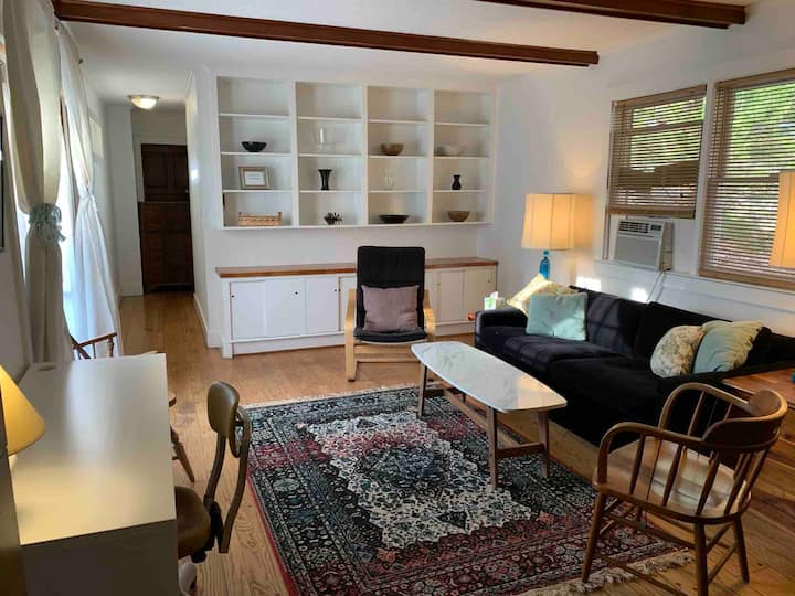 Cozy Carrboro on Simpson