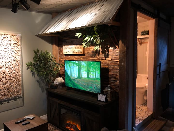 The Little Treehouse 2 at Country Club of Orlando Tiny houses for
