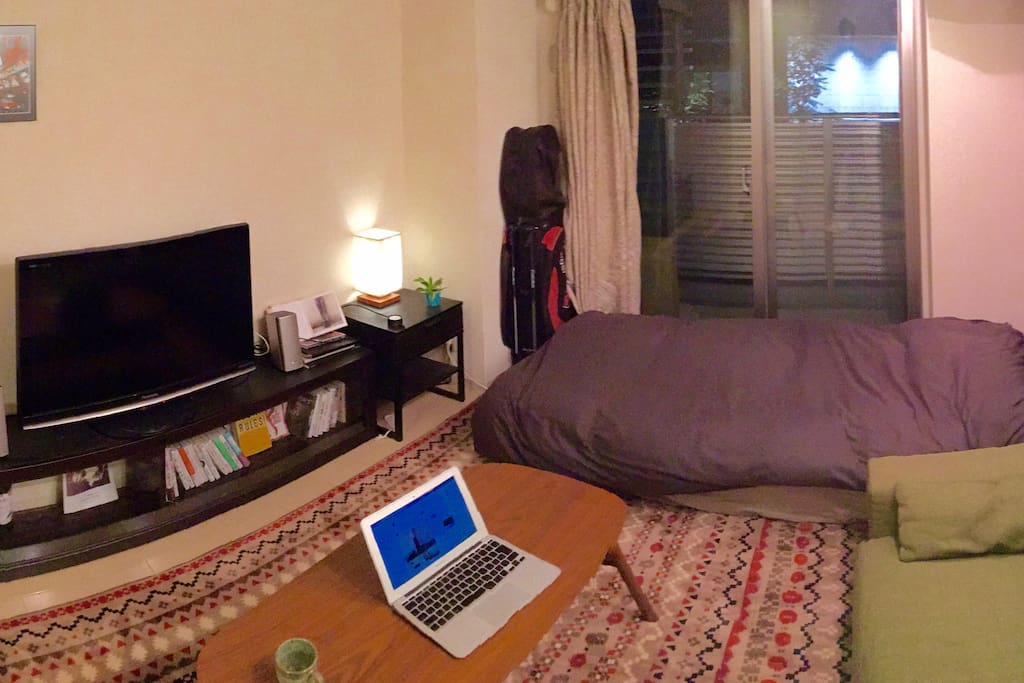 Comfortable and clean Room.
one bed
one sofa
one table