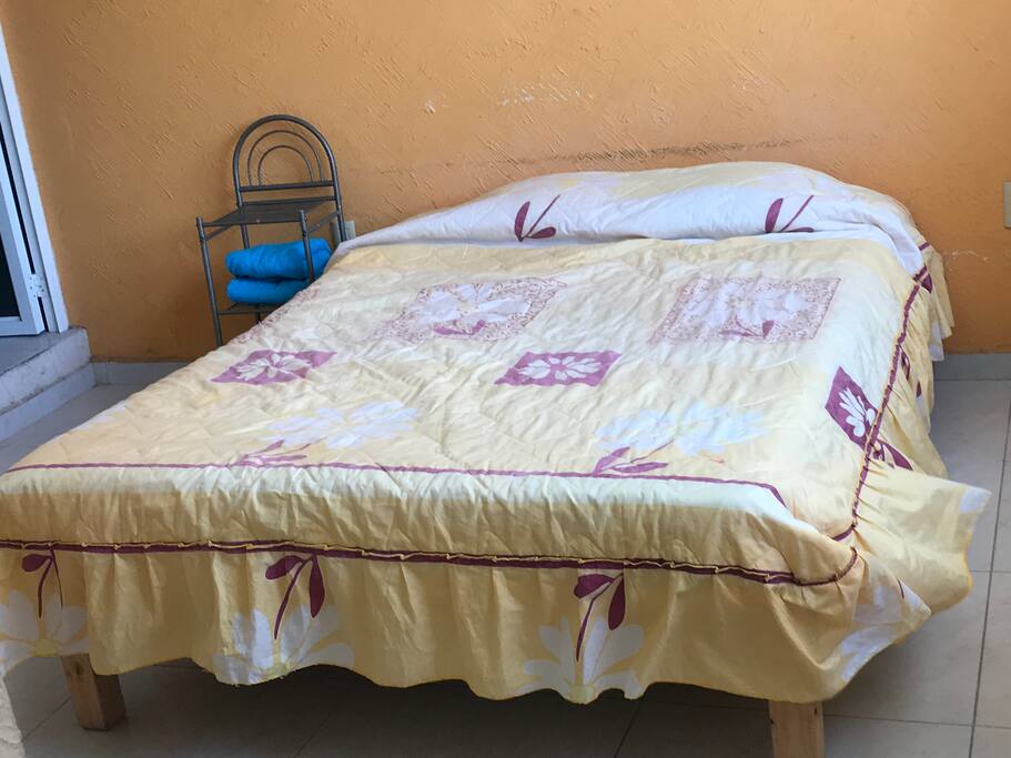 Cama matrimonial, recámara