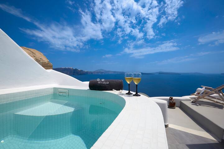 Amaya Castro Villa | Sea View Outdoor Jacuzzi