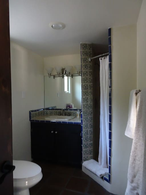 Master Bed ensuite