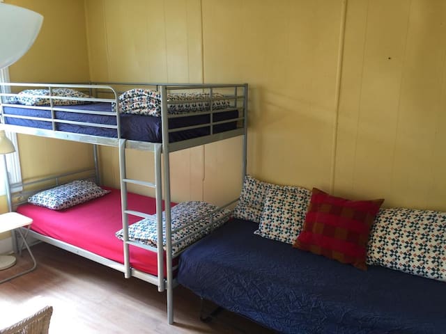Need a bed? Central location. Shared 3 bed room.
