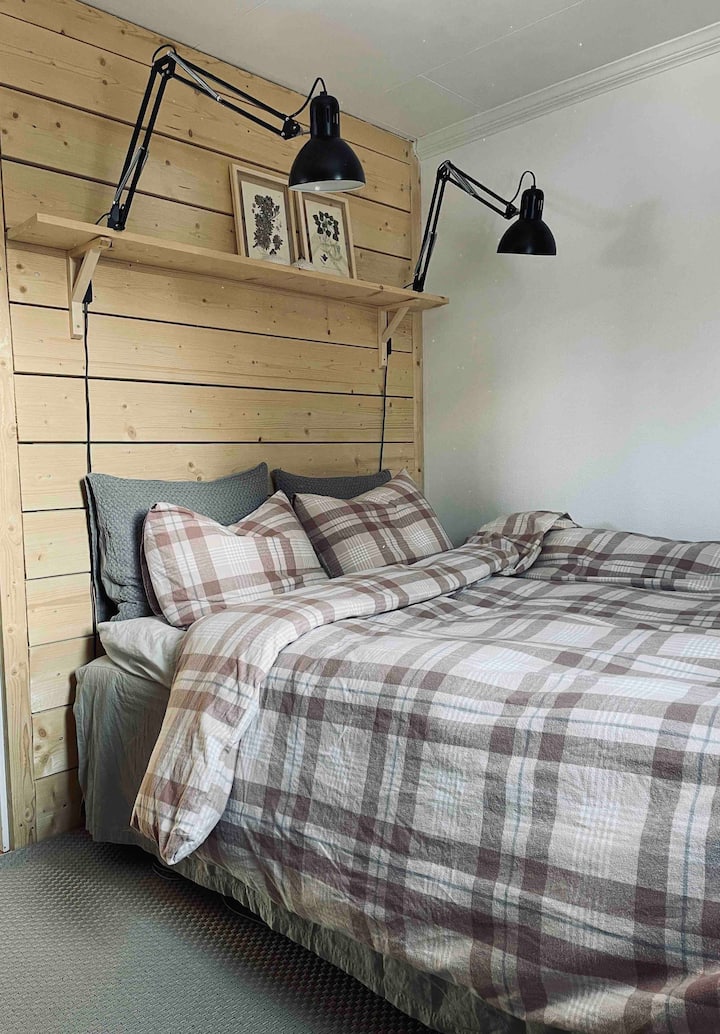 The bedroom with a 140 bed and a bunk bed 80 & 105.