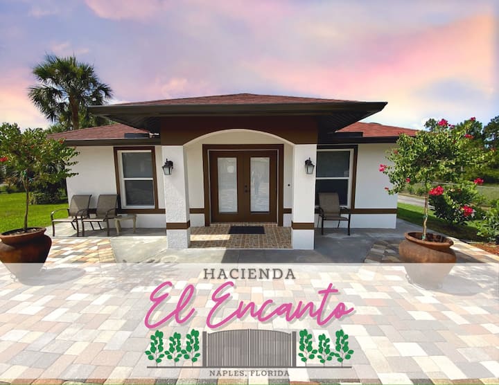 Guest House at the Hacienda El Encanto Houses for Rent in Naples